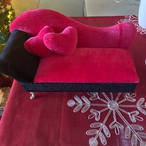 Cute little chaise lounge  jewelry box. Brand new